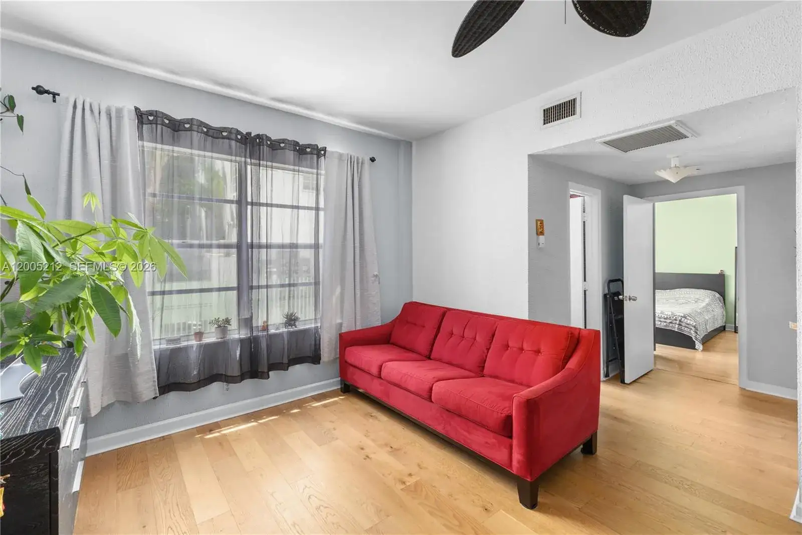 1 bedroom 1 bath Residential for sale at 1200 Euclid Ave # 102, Miami Beach FL 33139