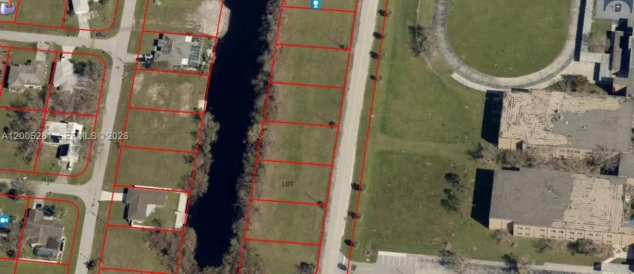 1702 NE 10th PL, Cape Coral FL 33909 photo 3
