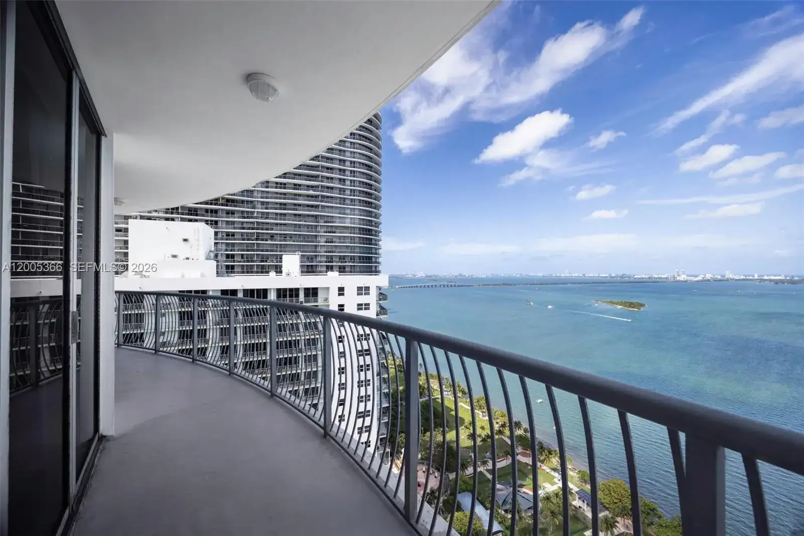 1750 N Bayshore Dr # 3801, Miami FL 33132 photo 2