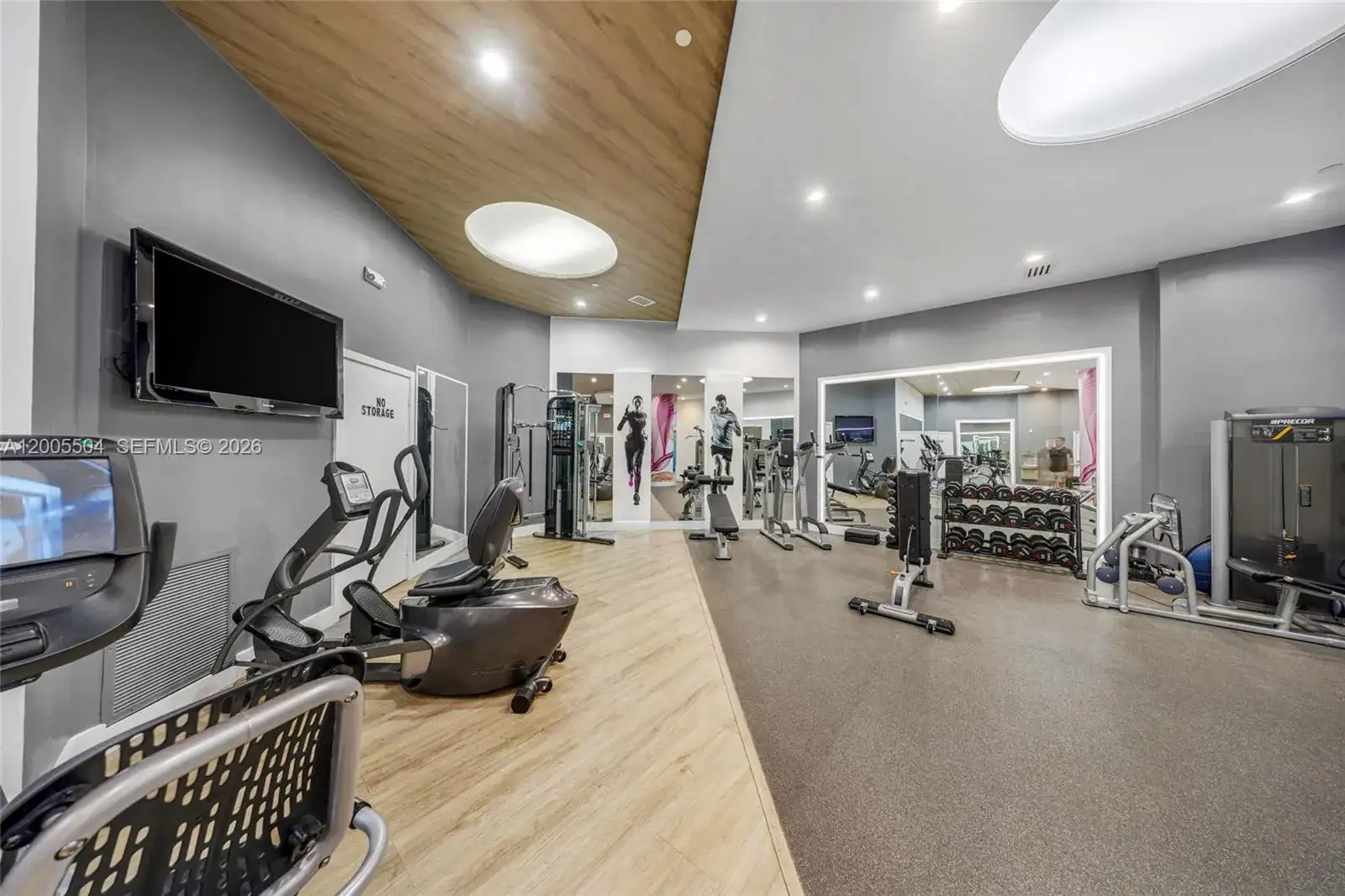 3610 Yacht Club Dr # 1016, Aventura FL 33180 photo 2
