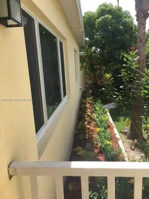 805 NE 138th St, North Miami FL 33161 photo 5