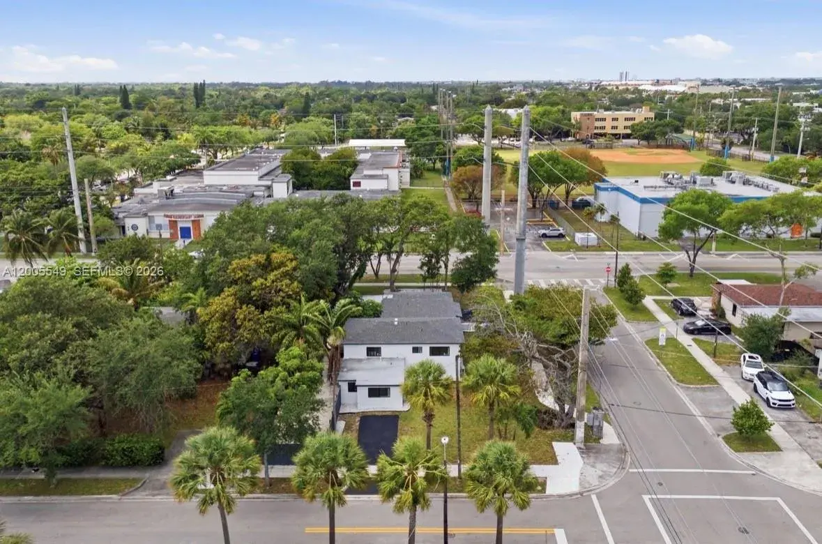 1810 NE 161st St, North Miami Beach FL 33162