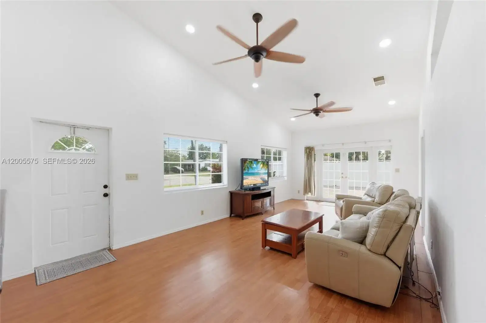 4361 NE 13th Ter, Oakland Park FL 33334 photo 4