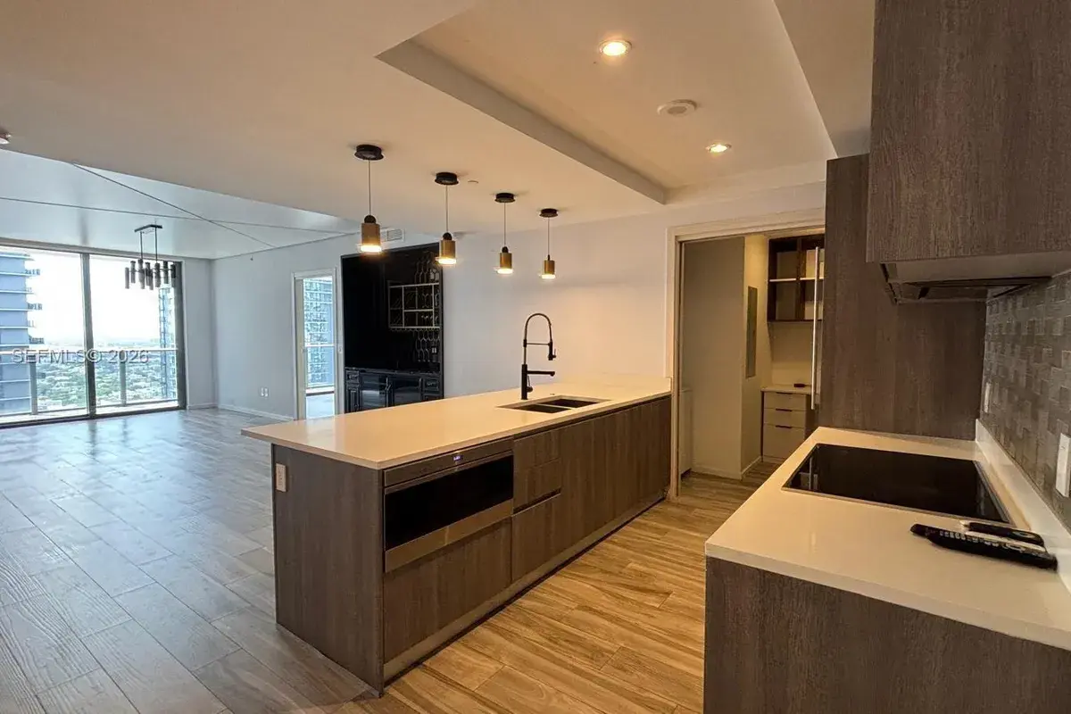 801 S Miami Ave # 3510, Miami FL 33130