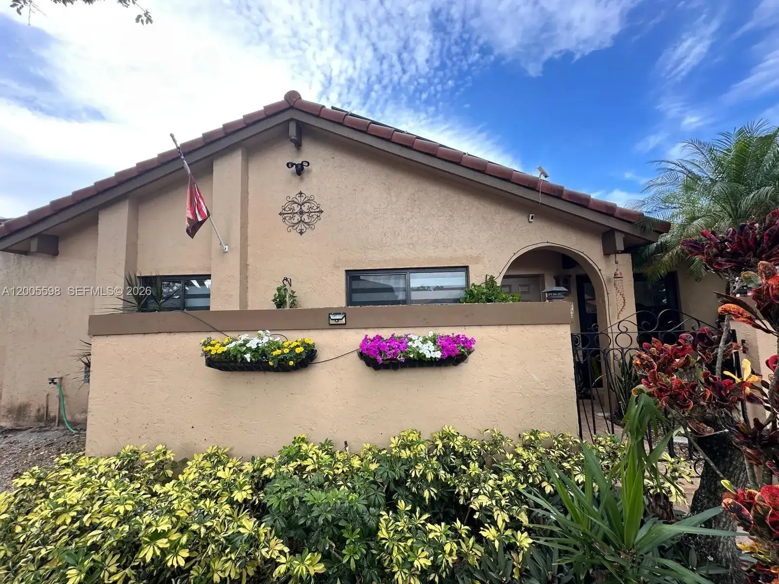 6633 NW 178th Ter, Hialeah FL 33015 photo 3