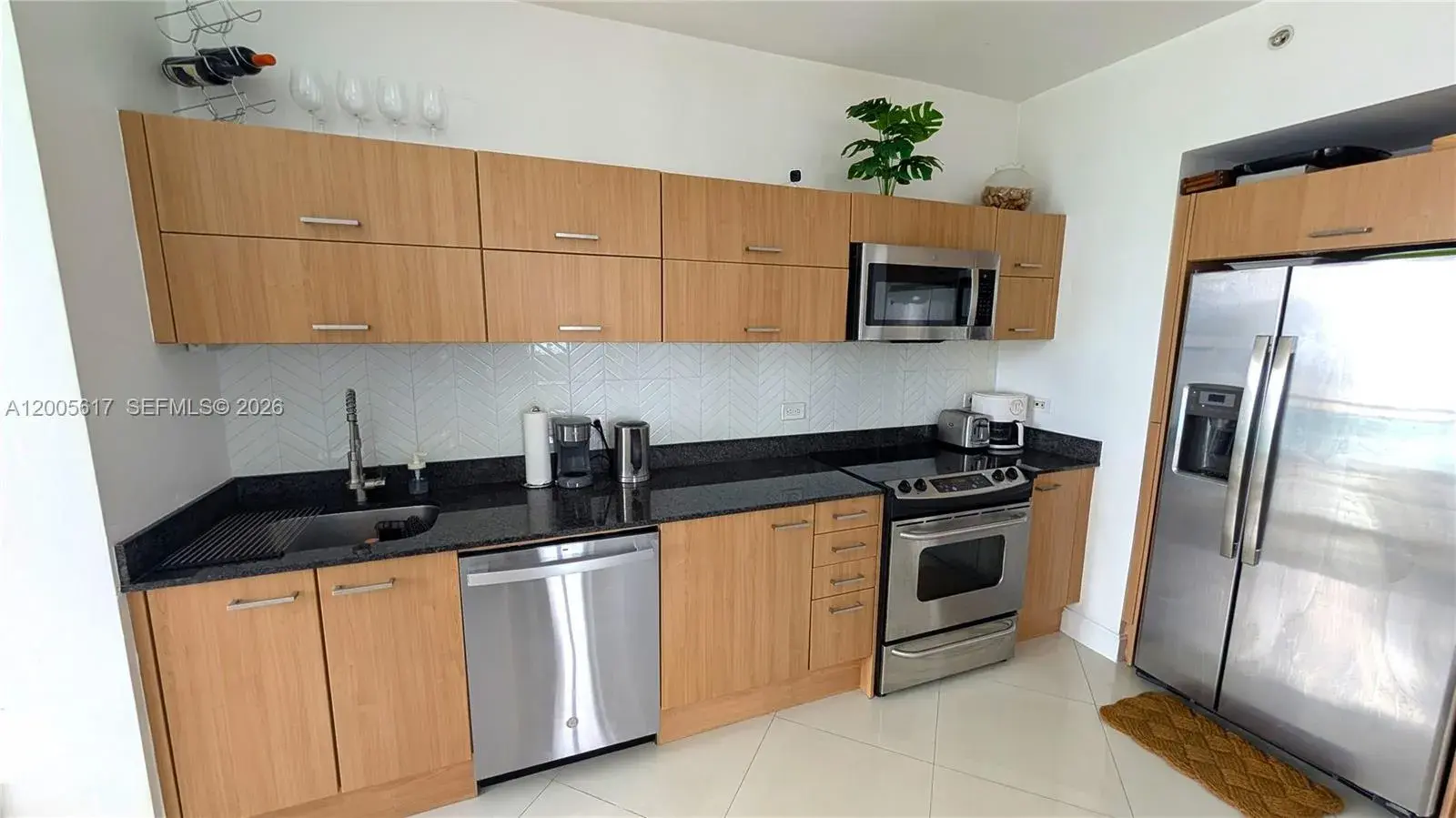 350 S Miami Ave # 2813, Miami FL 33130