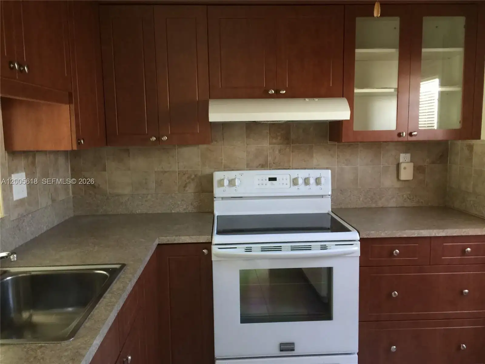 5041 W Oakland Park Blvd # 110, Lauderdale Lakes FL 33313 photo 3