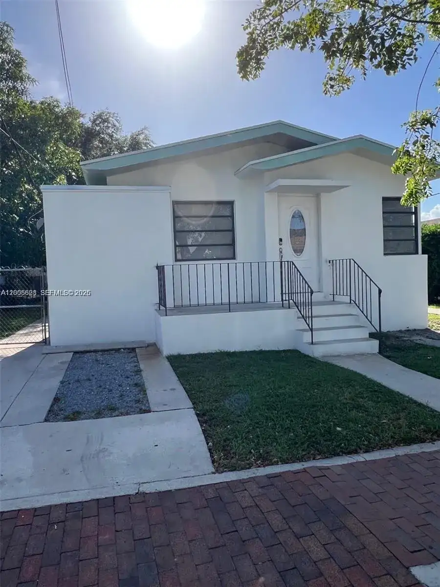532 SW 16th Ave # 532, Miami FL 33135 photo 2