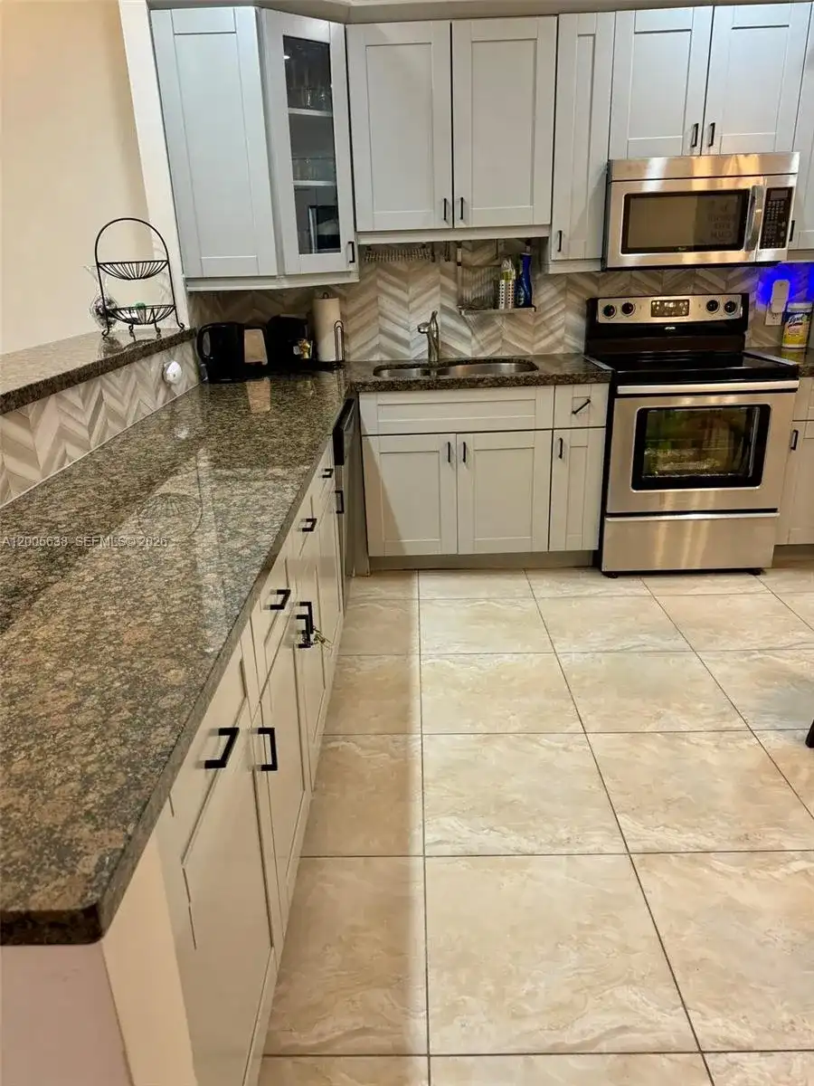 3725 S Ocean Dr # L12, Hollywood FL 33019