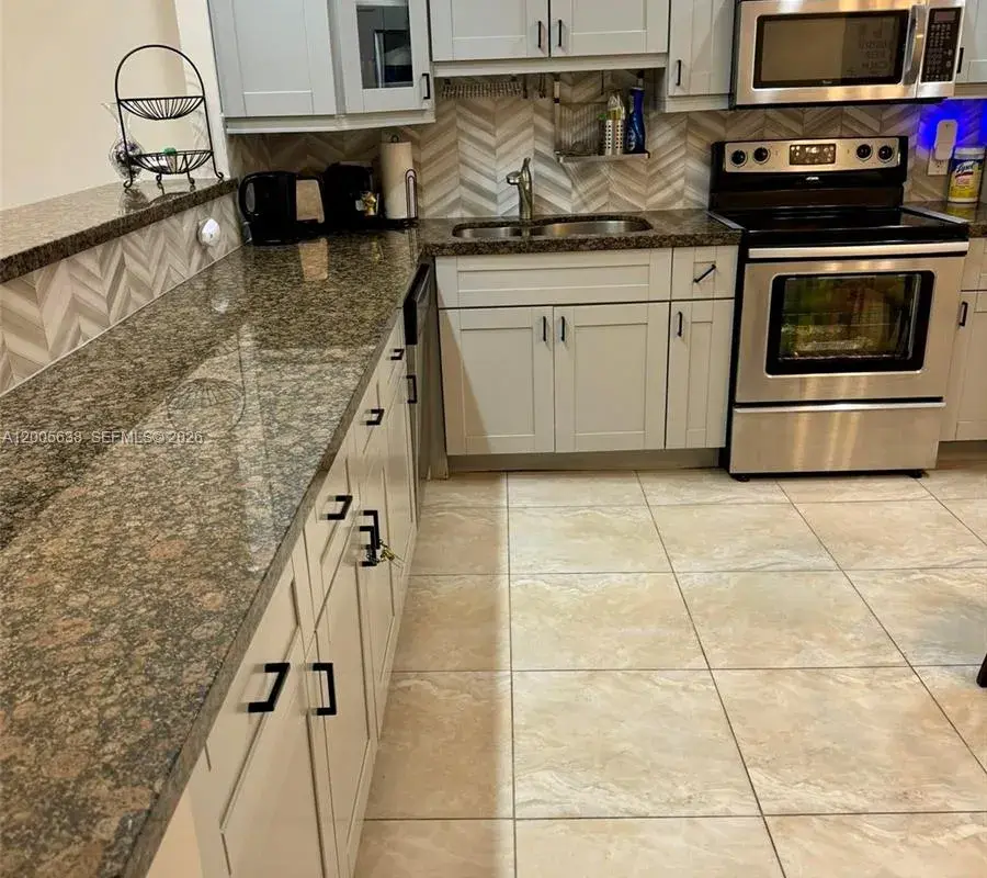 3725 S Ocean Dr # L12, Hollywood FL 33019