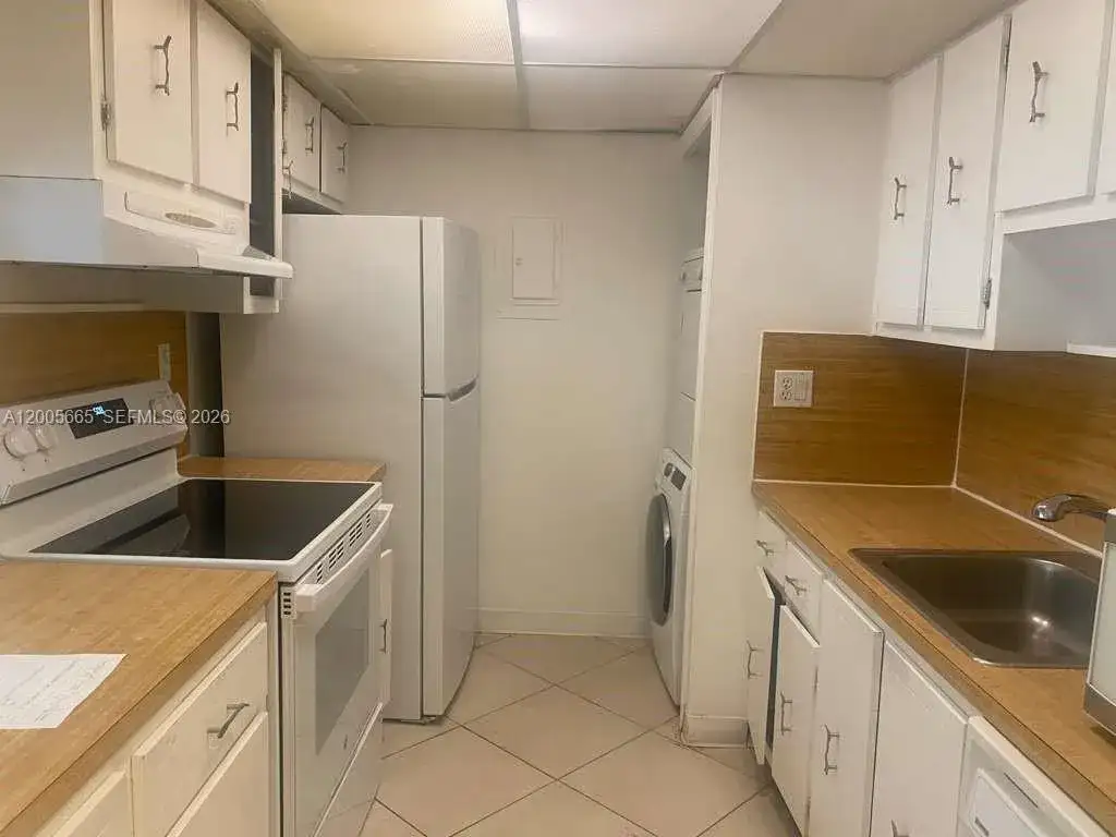 220 Lakeview Dr # 203, Weston FL 33326 photo 4