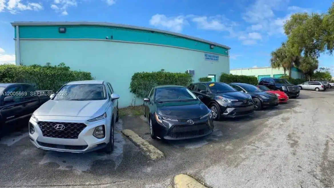 Auto Sales & Detailing For Sale In Margate, Margate FL 33063 photo 2