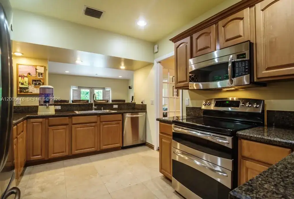 1237 Aduana Ave, Coral Gables FL 33146 photo 4