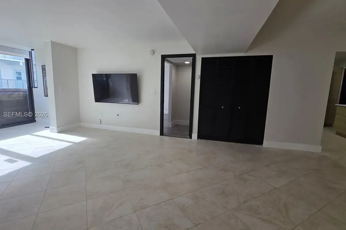 250 Galen Dr # 32, Key Biscayne FL 33149
