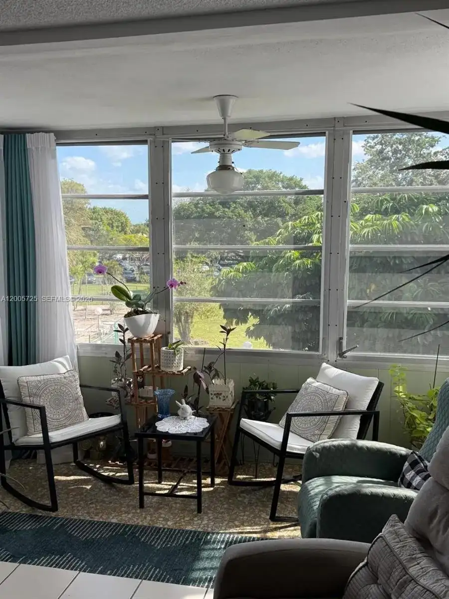 447 NE 195th St # 310, Miami FL 33179 photo 2