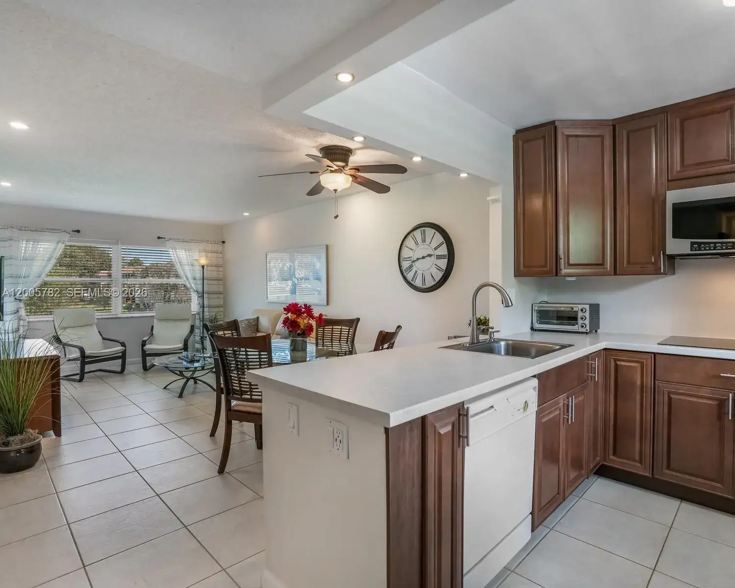 3506 NW 49th Ave # 511, Lauderdale Lakes FL 33319