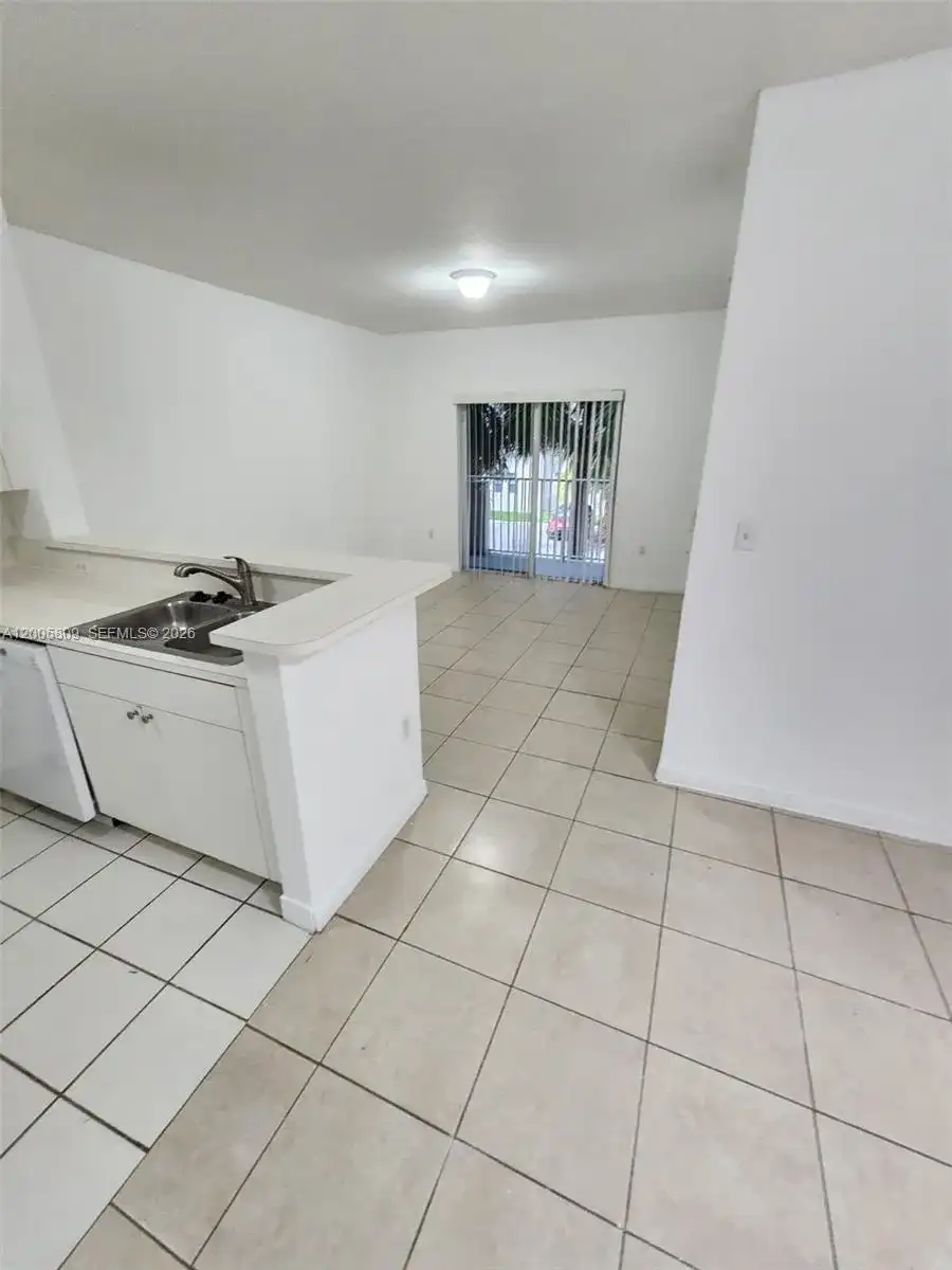 11060 SW 196th St # 209, Cutler Bay FL 33157