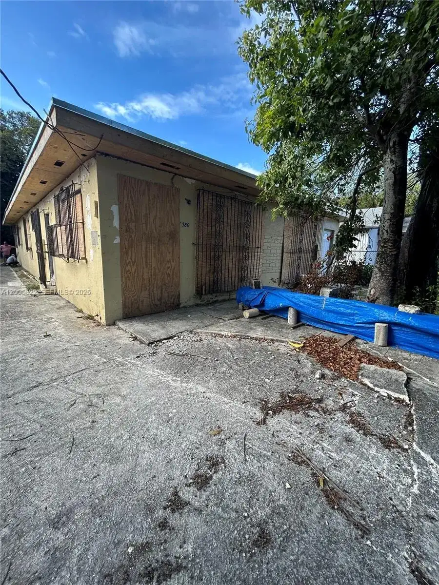 1780 NW 15th St, Miami FL 33125 photo 3