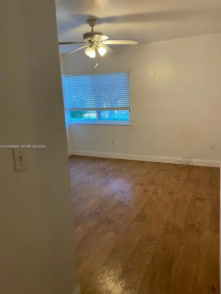 1995 Marseille Dr # 5, Miami Beach FL 33141 photo 4