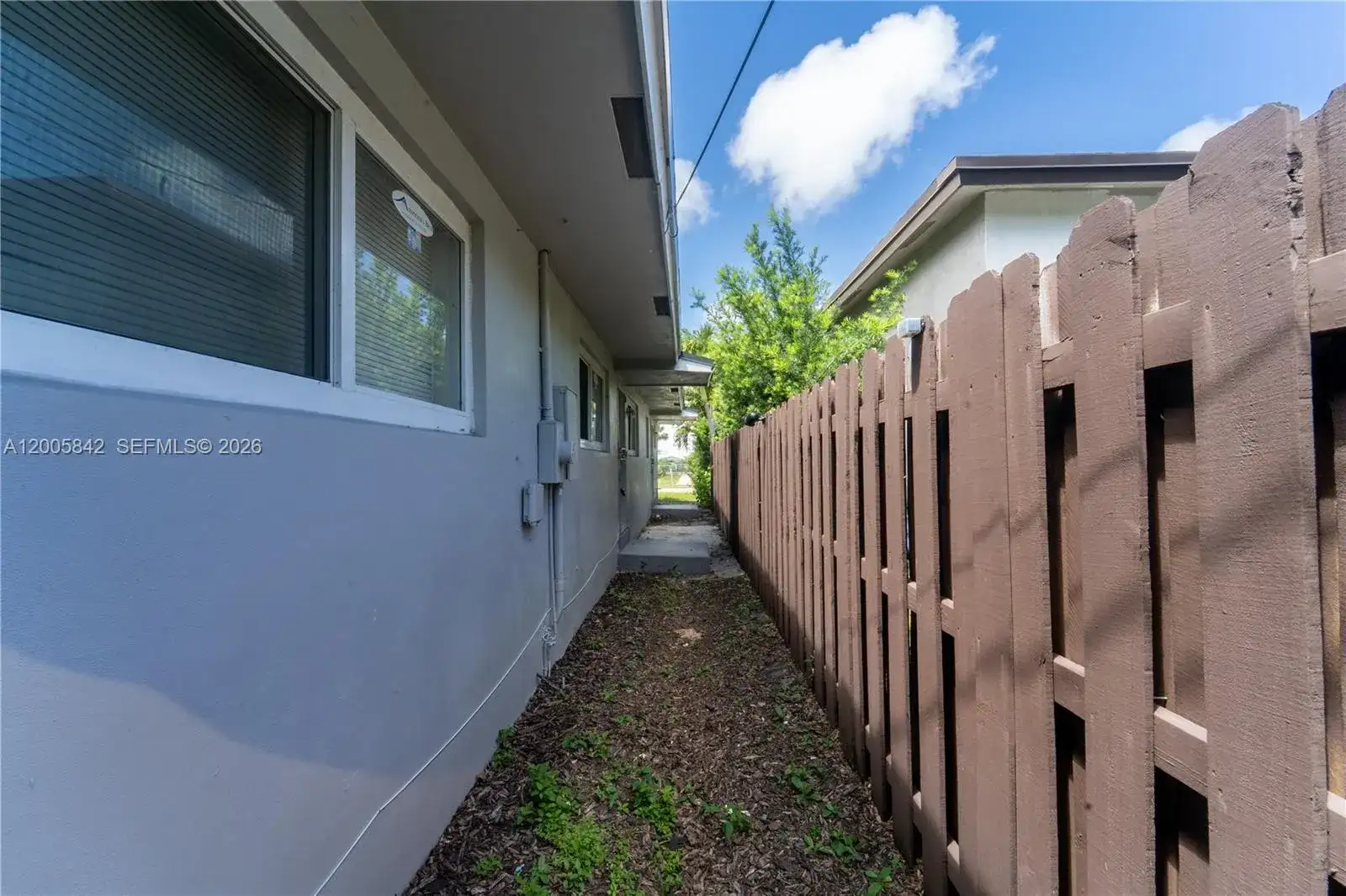 2260 Charleston St, Hollywood FL 33020 photo 4