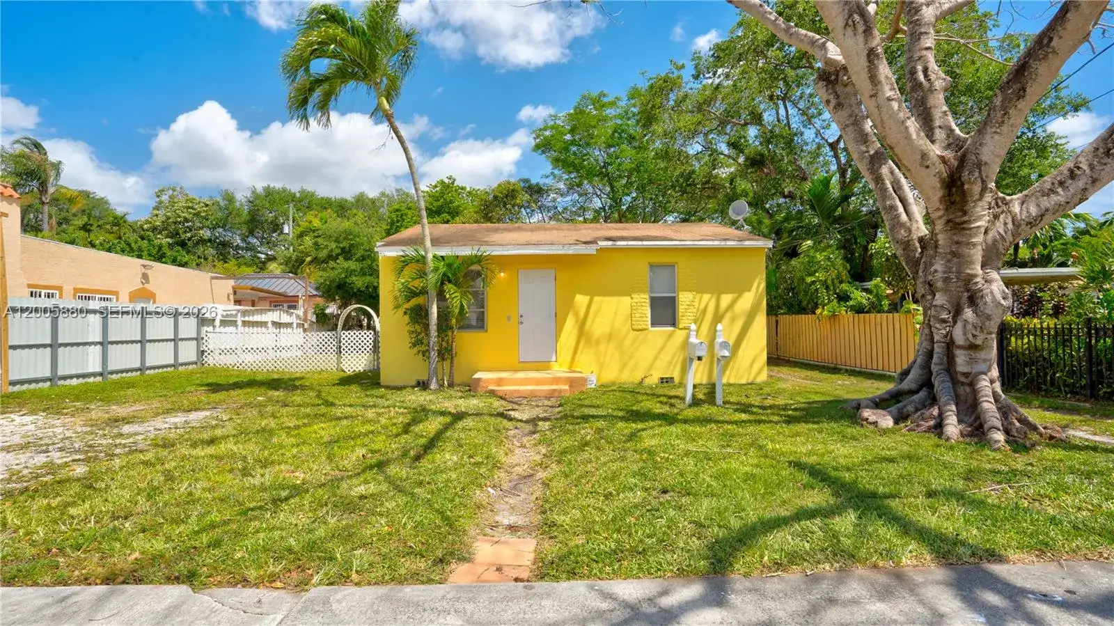 1085 NE 128th St, North Miami FL 33161