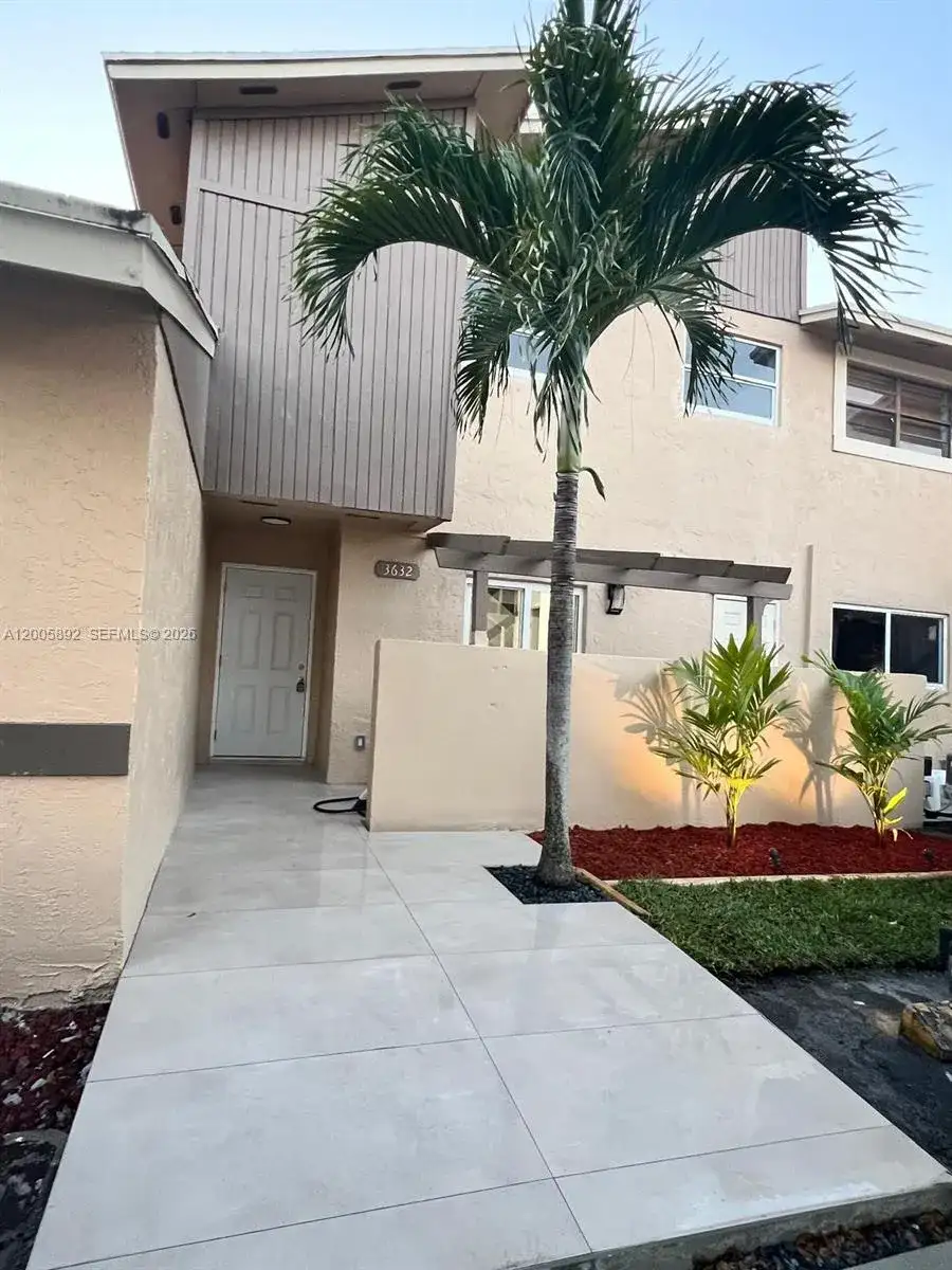 3632 SW 112th Ave # 3, Miami FL 33165 photo 2