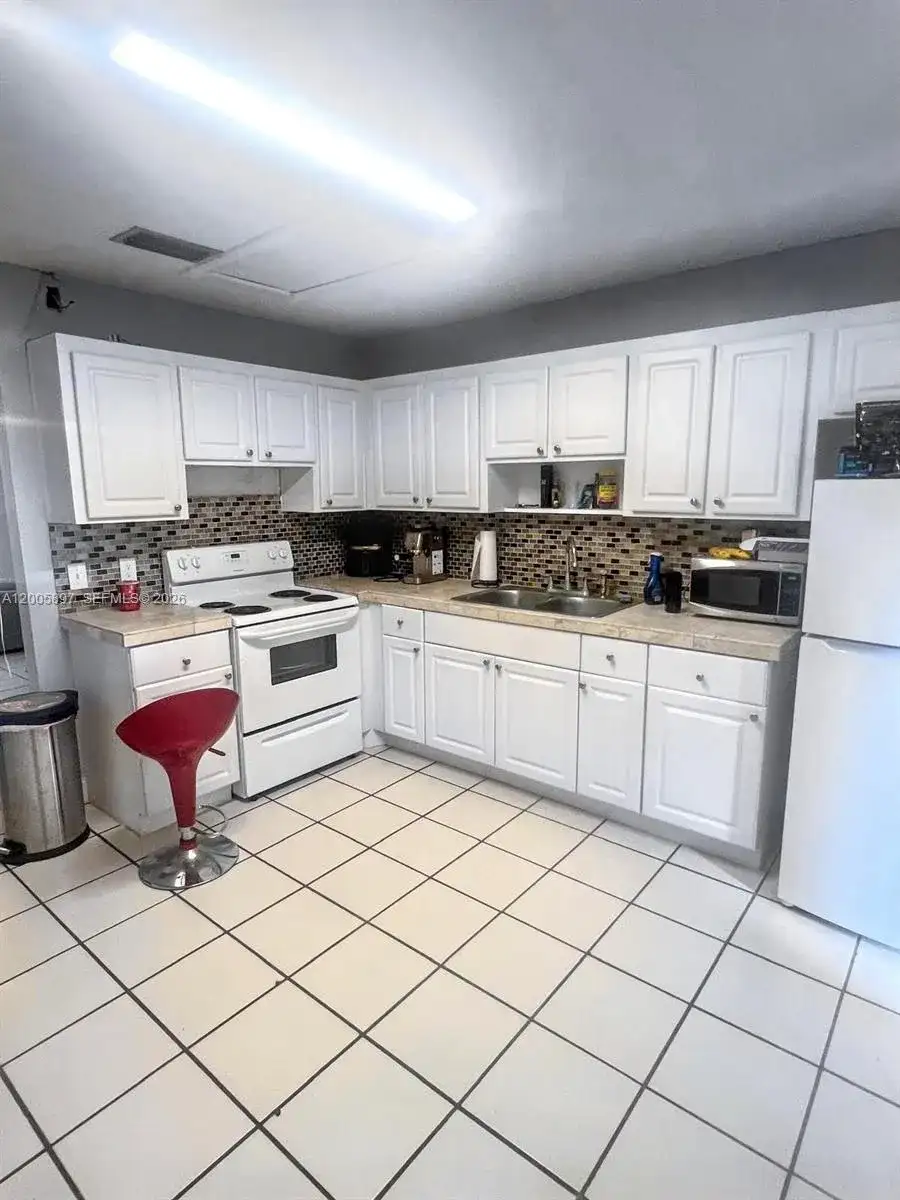 4259 Royal Banyan Way # B, Lake Worth FL 33461 photo 2
