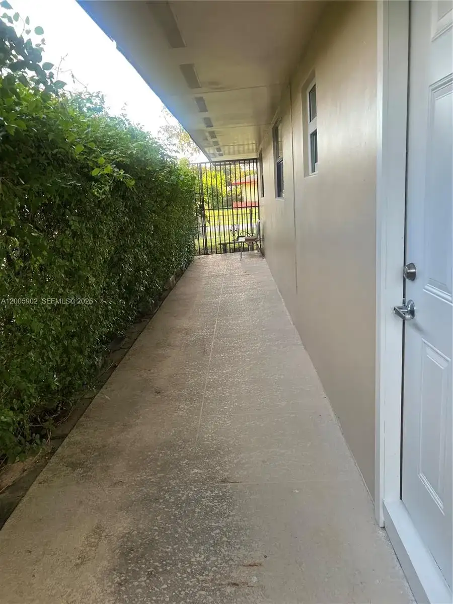9945 SW 164th Ter # 1, Miami FL 33157 photo 4