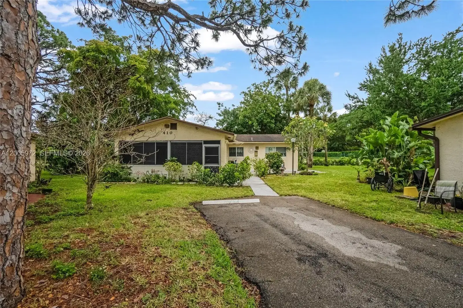 410 SW Natura Ave, Deerfield Beach FL 33441 photo 2