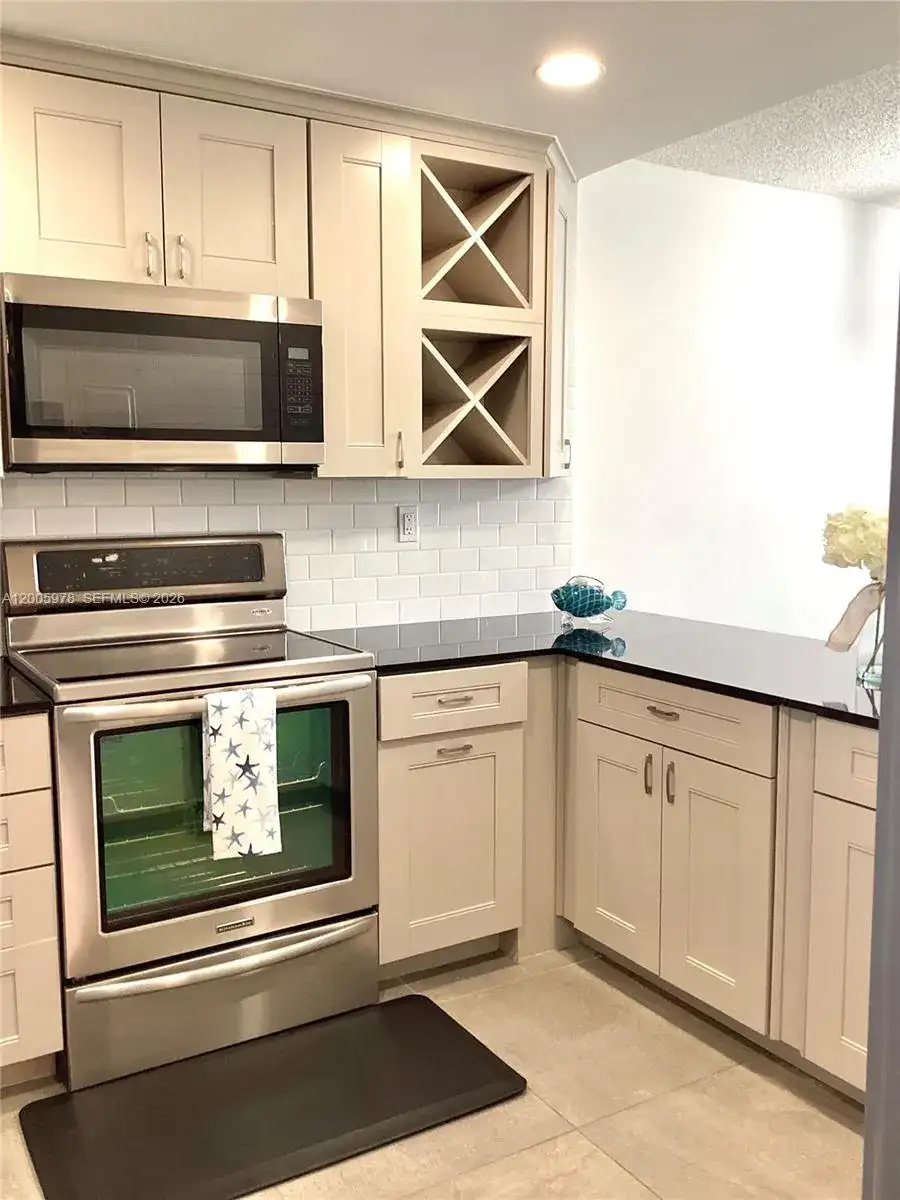 8900 Washington Blvd, Pembroke Pines FL 33025 photo 5