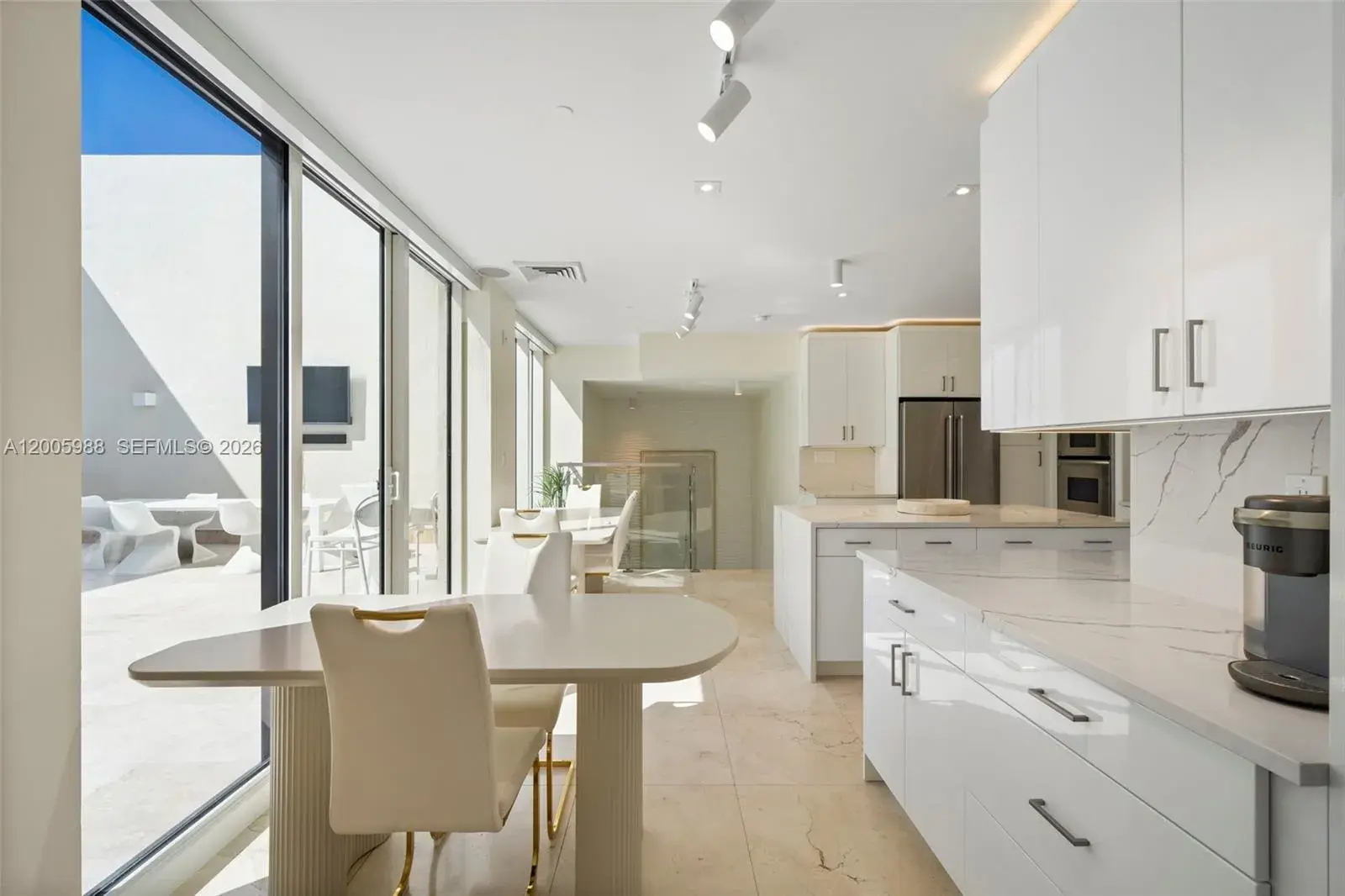 1830 S Ocean Dr # 5103, Hallandale Beach FL 33009