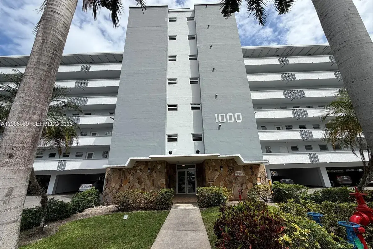 1000 NE 14th Ave # 210, Hallandale Beach FL 33009