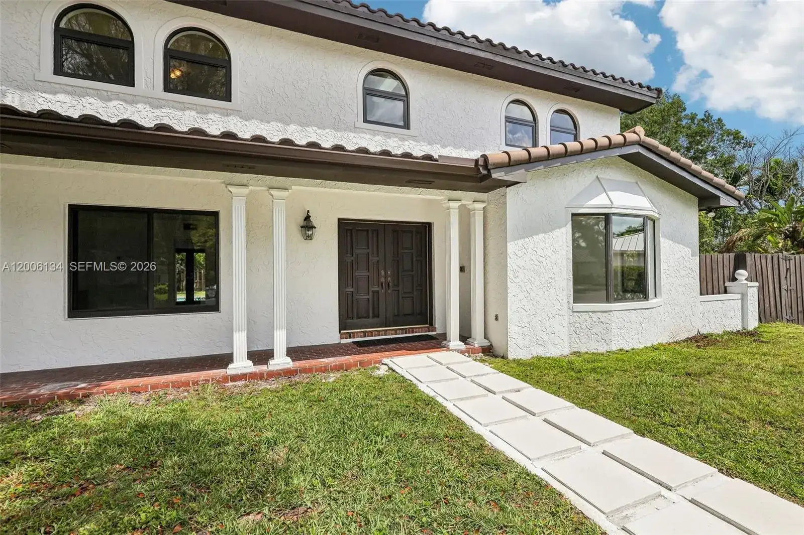 7885 SW 179th Ter, Palmetto Bay FL 33157 photo 2