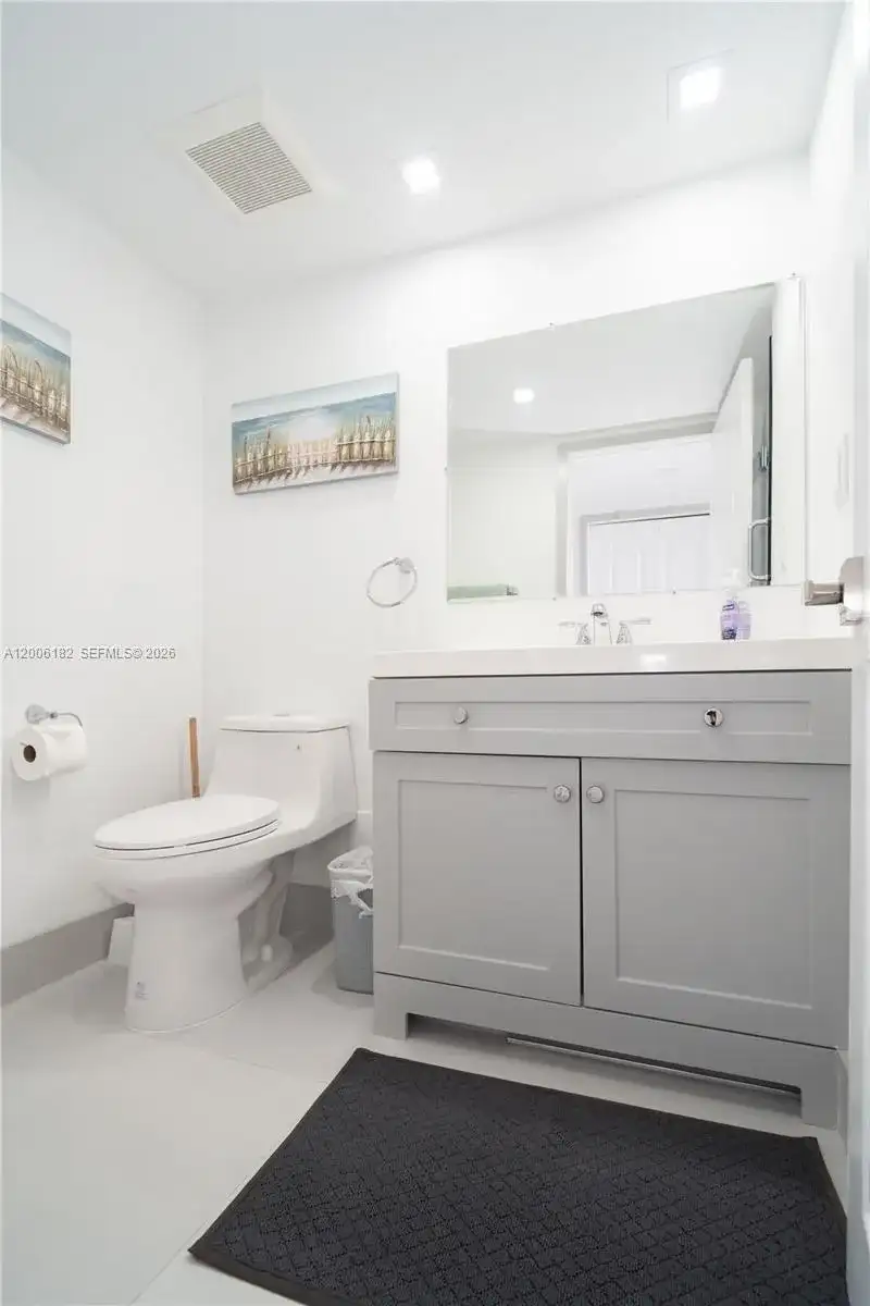 19707 Turnberry Way # 18C, Aventura FL 33180 photo 4