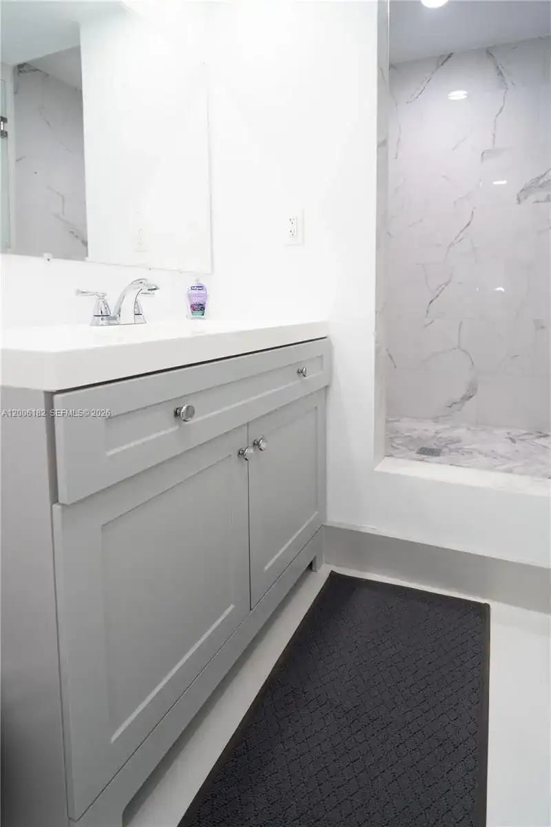 19707 Turnberry Way # 18C, Aventura FL 33180 photo 5