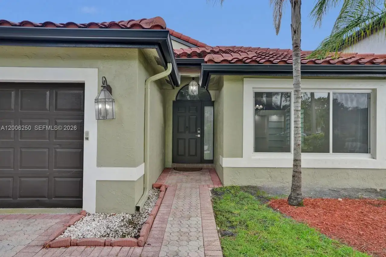 17961 SW 27th St, Miramar FL 33029 photo 3
