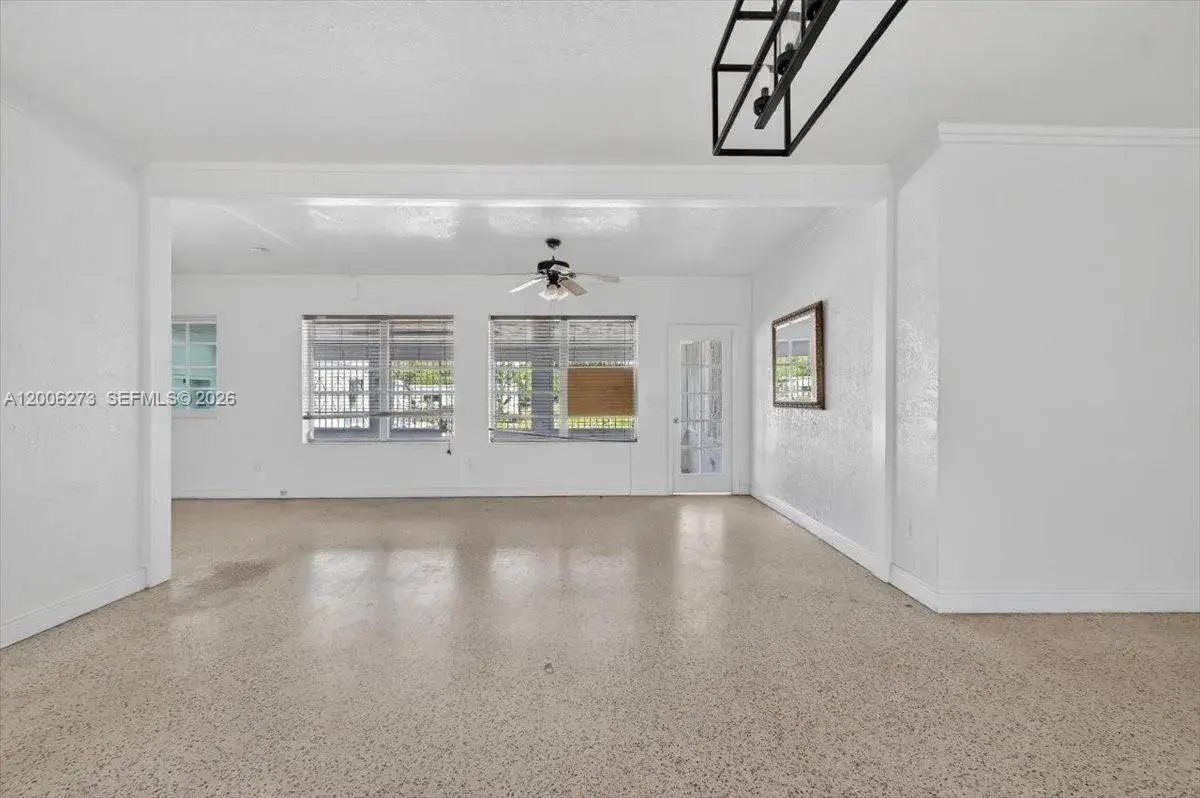 23825 SW 142nd Ave, Homestead FL 33032
