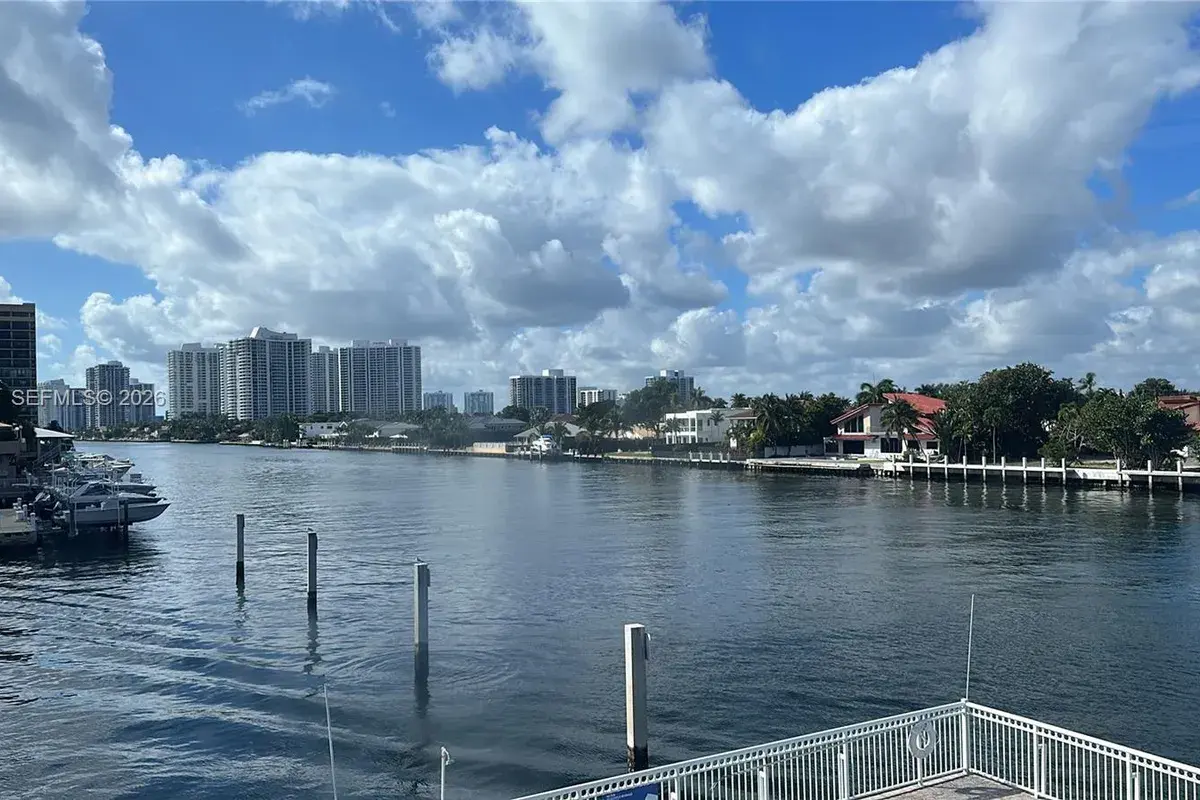 1913 S Ocean Dr # 111, Hallandale Beach FL 33009