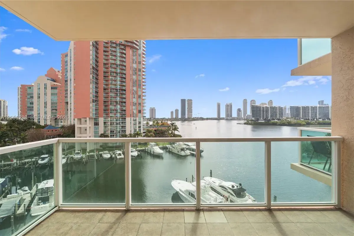3330 NE 190th St # 712, Aventura FL 33180