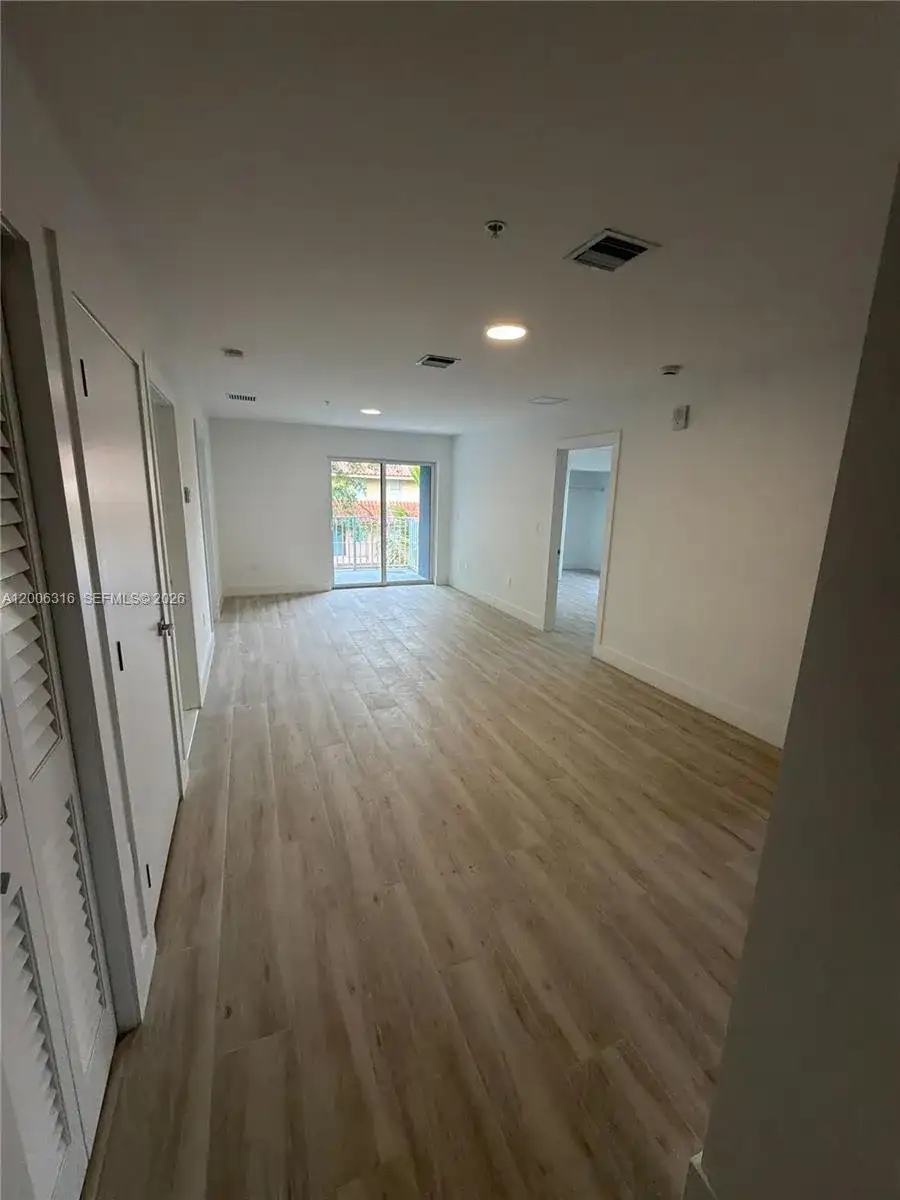 32 NW 14th Ave # 203, Miami FL 33125 photo 3