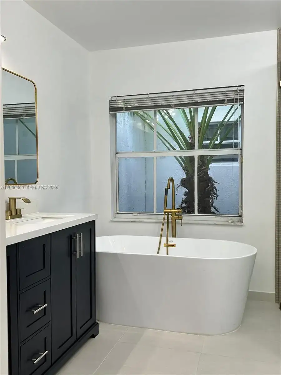 820 NW 132 ct # 0, Miami FL 33182 photo 2