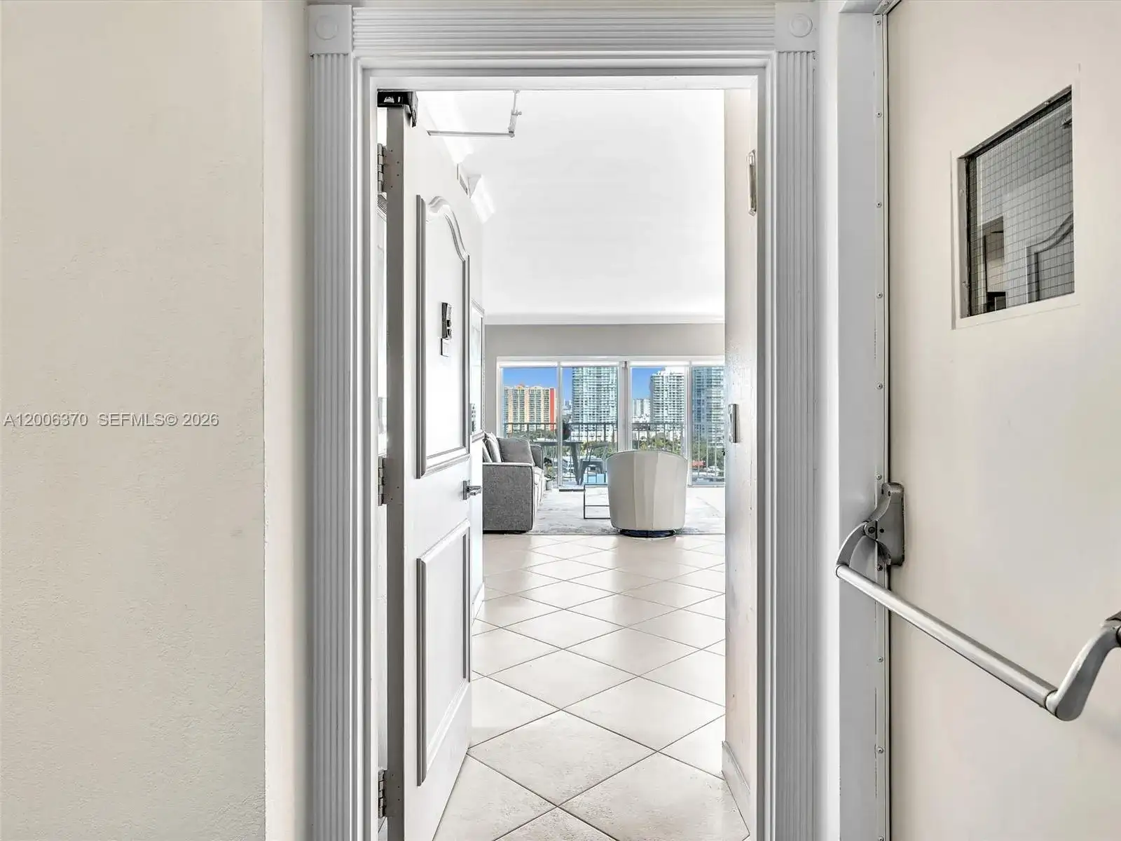 500 Bayview Dr # 1731, Sunny Isles Beach FL 33160 photo 3