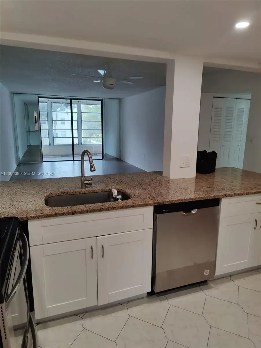 1810 N Lauderdale Ave # 2204, North Lauderdale FL 33068 photo 5