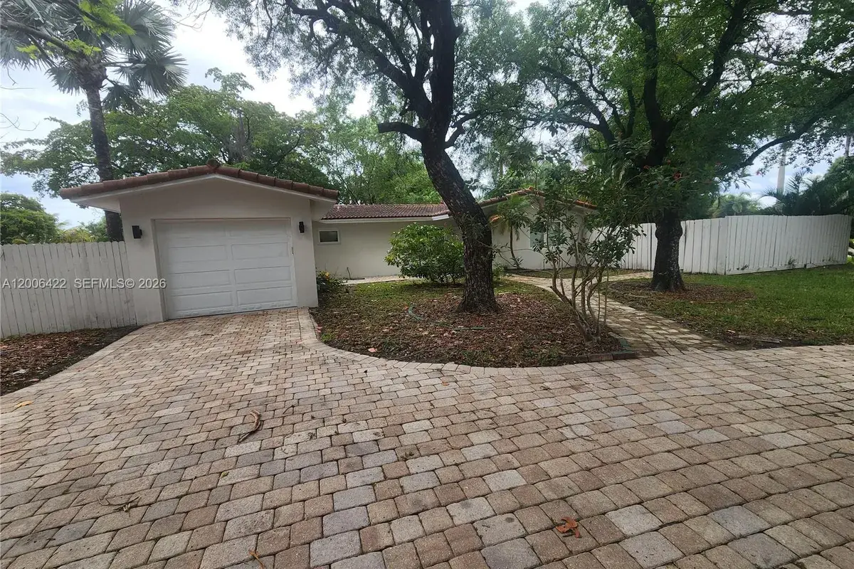 141 NE 30th St, Wilton Manors FL 33334