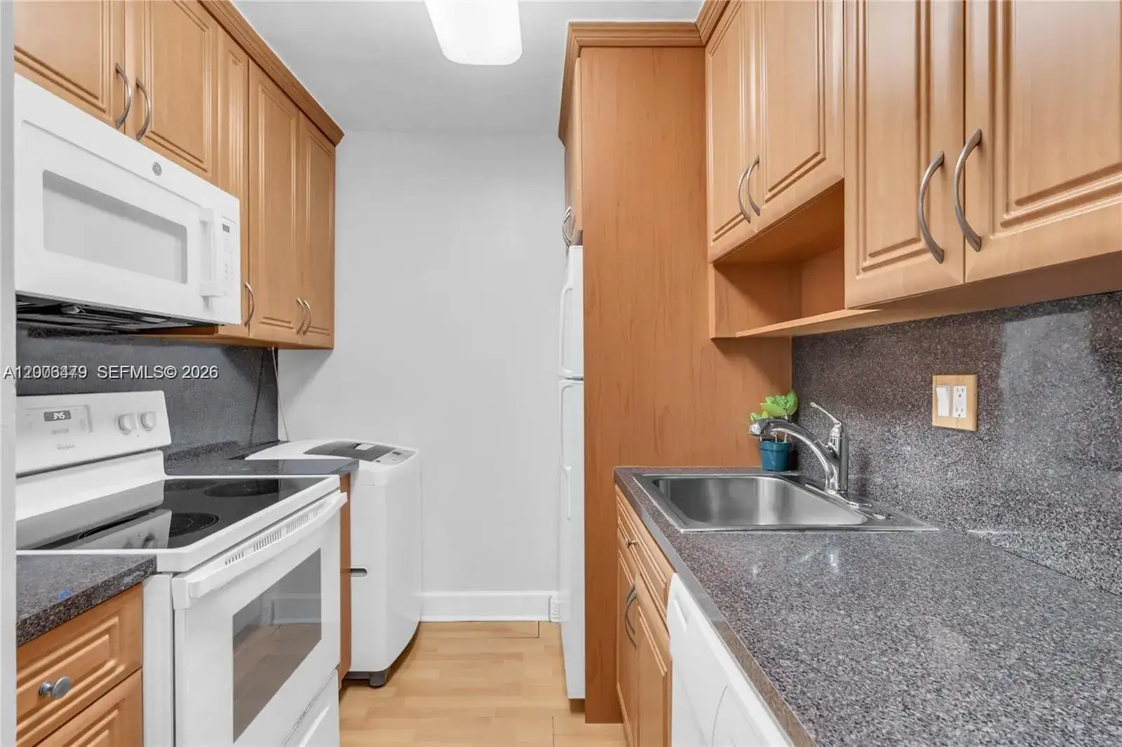 5055 NW 7th St # 504, Miami FL 33126 photo 5