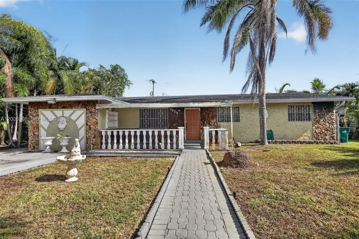 1325 NW 118th St, Miami FL 33167
