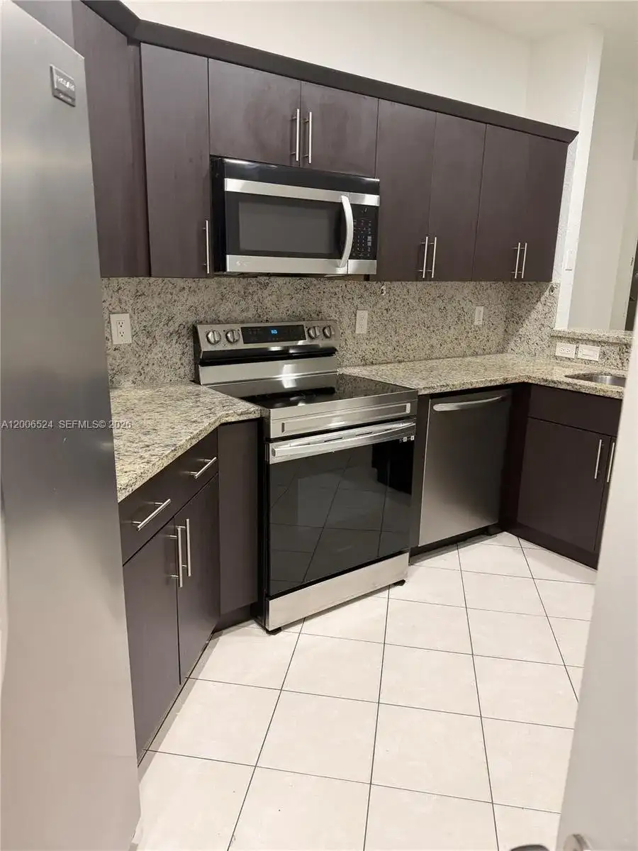 9040 NW 54th St, Sunrise FL 33351 photo 3