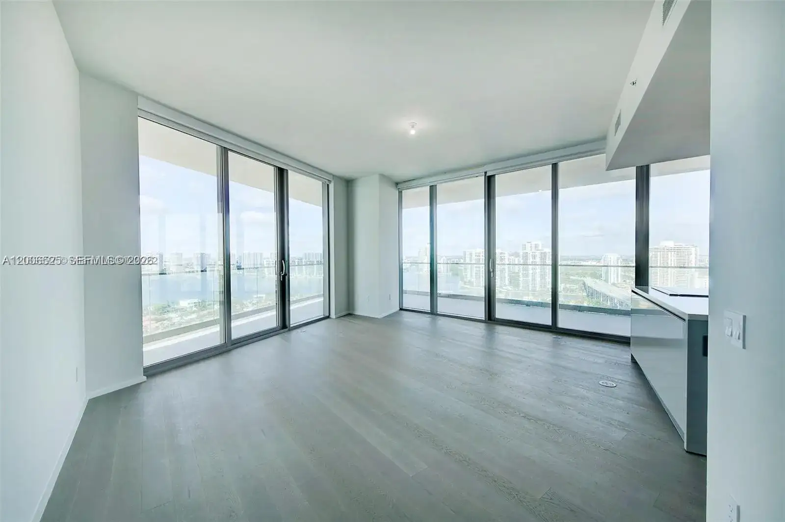18975 Collins Ave # 2205, Sunny Isles Beach FL 33160 photo 4