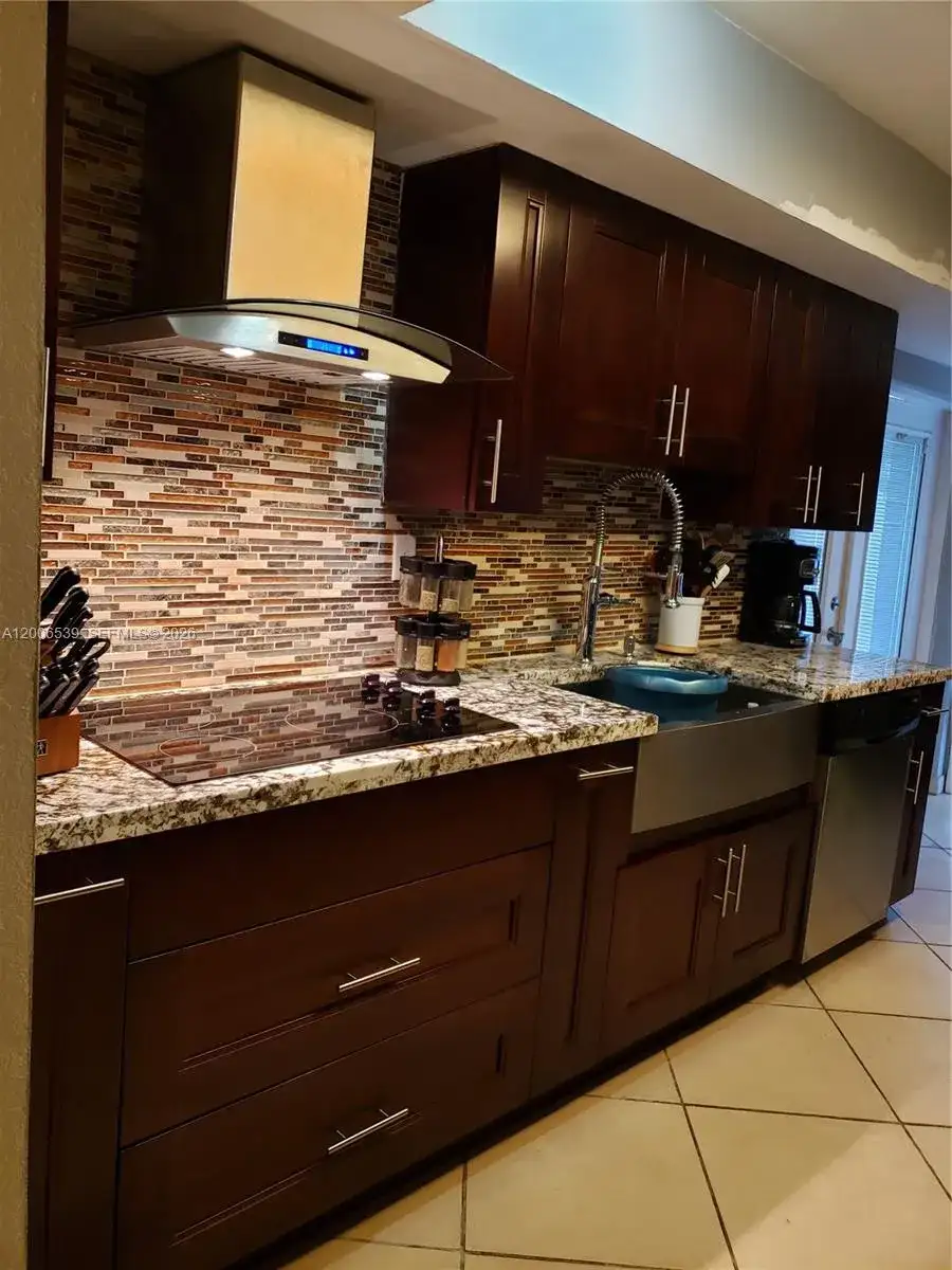 11600 SW 83rd Ter, Miami FL 33173 photo 4