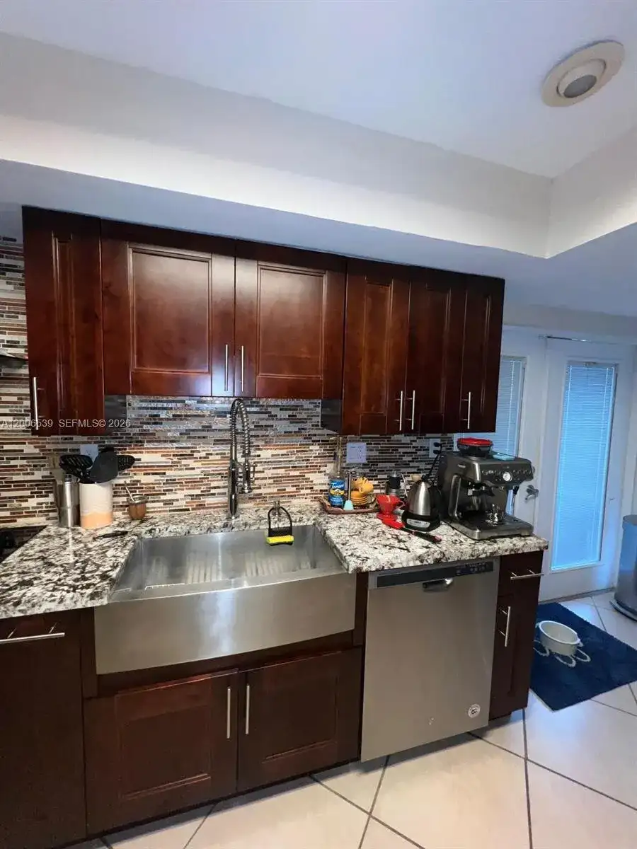 11600 SW 83rd Ter, Miami FL 33173 photo 5
